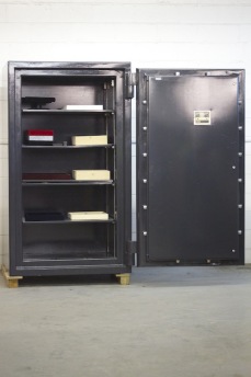 Pre Owned ISM Treasury 7236 TRTL30X6 Torch and Tool Resistant High Security Safe Pre Owned ISM Treasury 7236 TRTL30X6 Torch and Tool Resistant High Security Safe